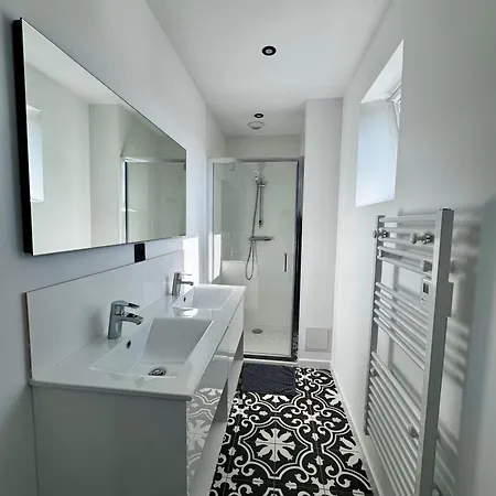 Maison 8 Sdb Privees Ideal Groupes & Pros Шато-Гонтье